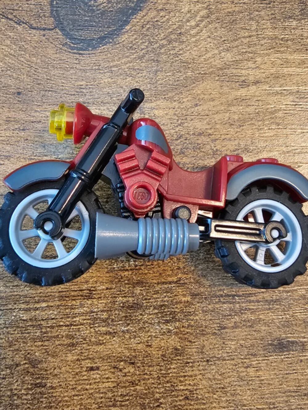 LEGO Minifigure Scale Motorcycle Red Gray Black with Yellow Headlight - Picture 1 of 3